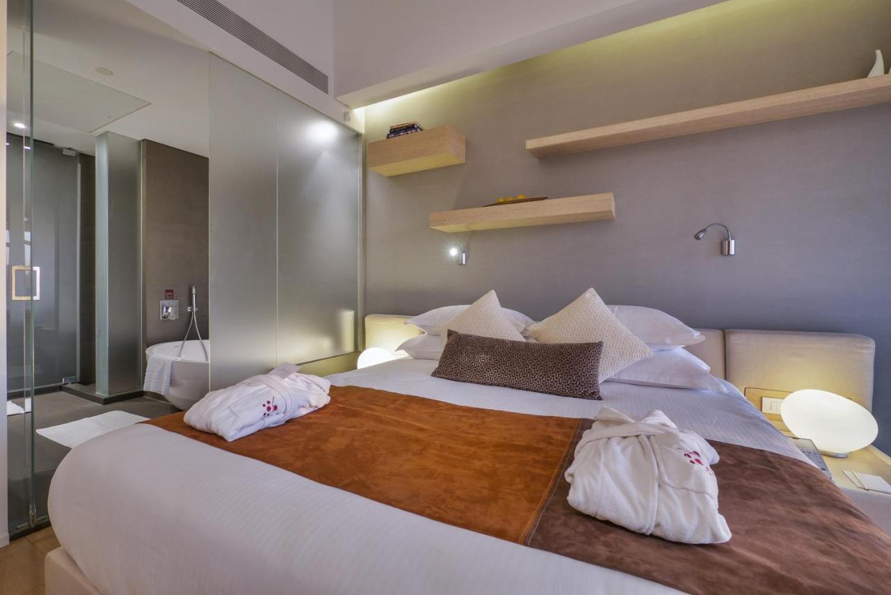 Cramim By Isrotel Exclusive Kiryat Anavim Buitenkant foto A bedroom at the hotel