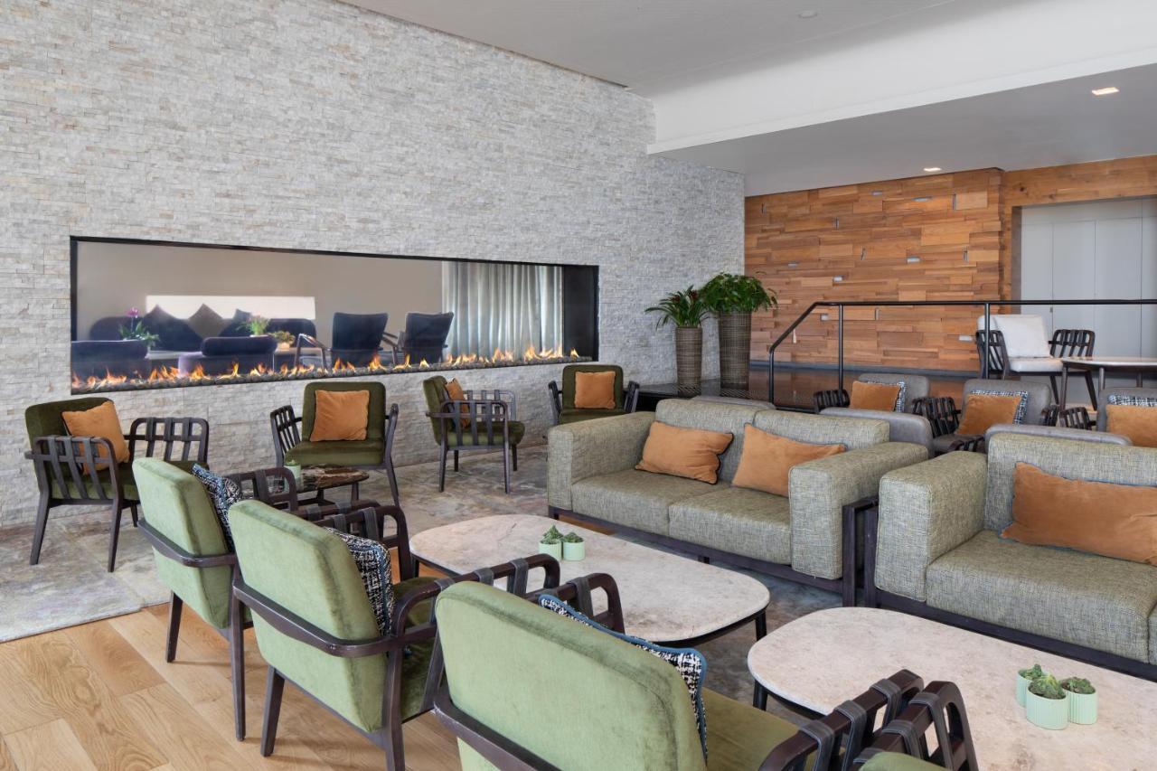 Cramim By Isrotel Exclusive Kiryat Anavim Buitenkant foto The lounge at the airport