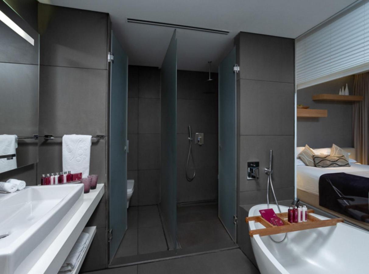 Cramim By Isrotel Exclusive Kiryat Anavim Buitenkant foto A walk-in shower