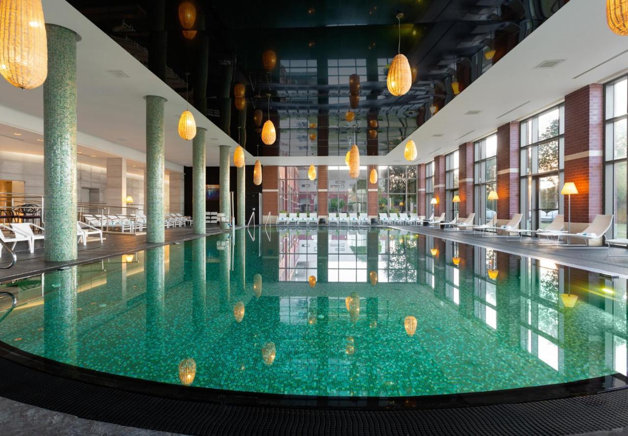 Cramim By Isrotel Exclusive Kiryat Anavim Buitenkant foto The swimming pool at the Mandarin Oriental